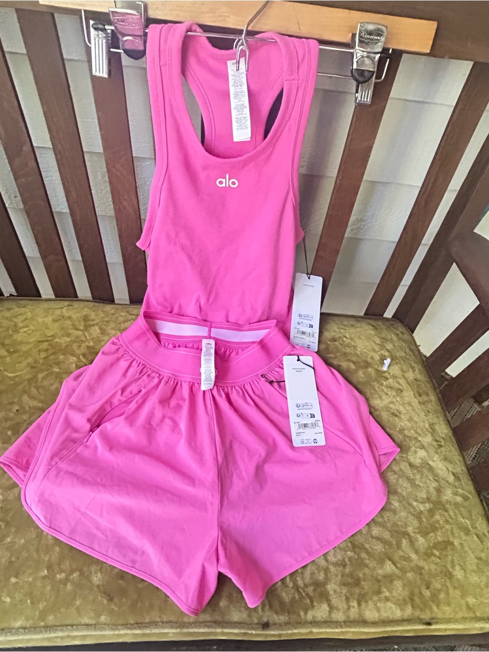 ALO Women’s 2 Piece Set Paradise Pink Aspire Tank Match Point Shorts - Picture 2 of 10
